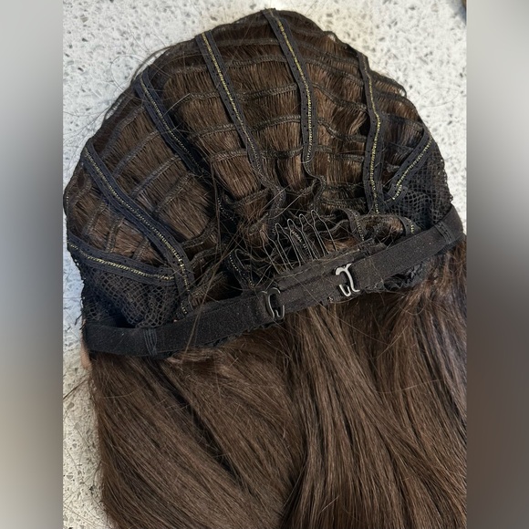 EUC 24” SYNTHETIC HAIR #3 Dark Brown Lace Front Wig with Bangs and long layers - Picture 7 of 8